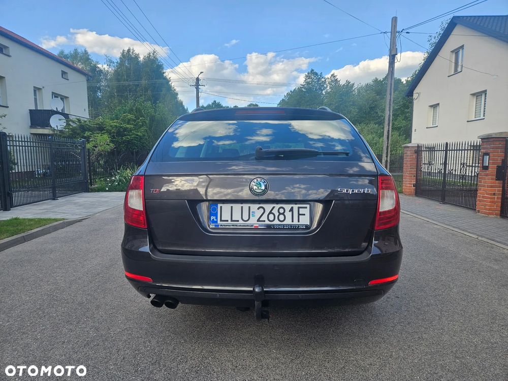 Skoda Superb 2.0 TDI DSG Elegance - 5