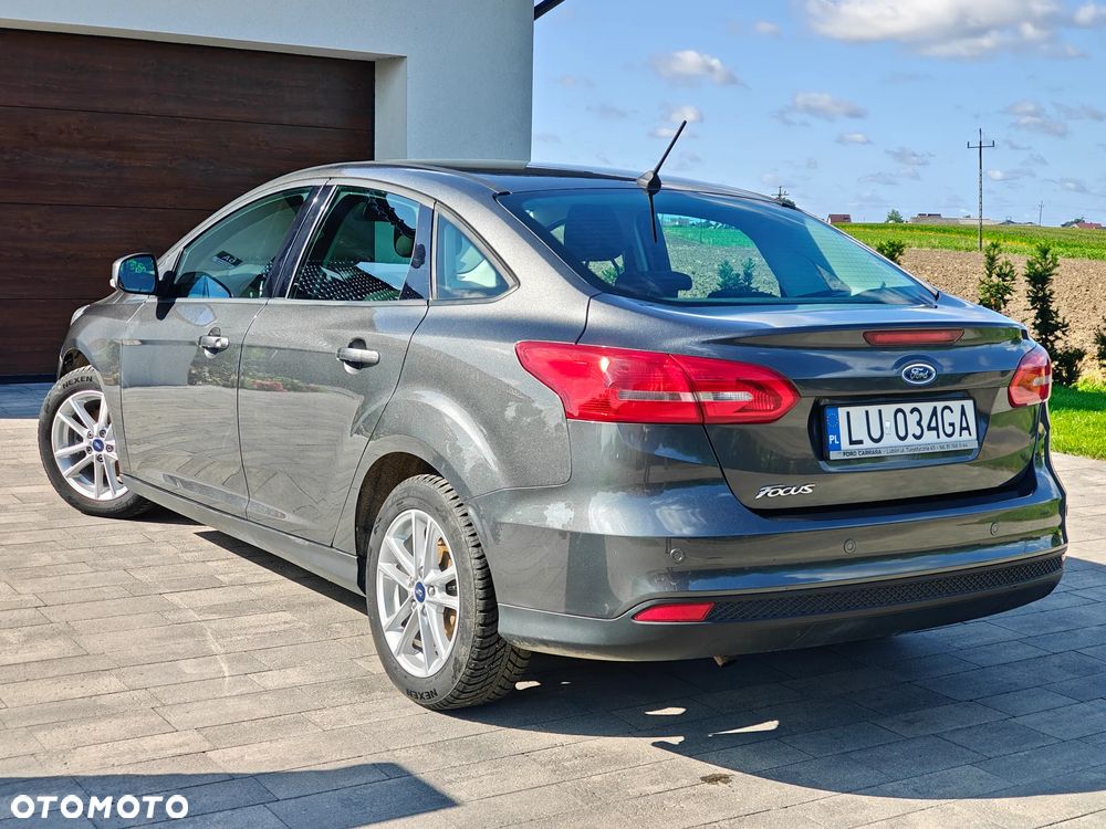 Ford Focus 1.6 Ambiente - 3