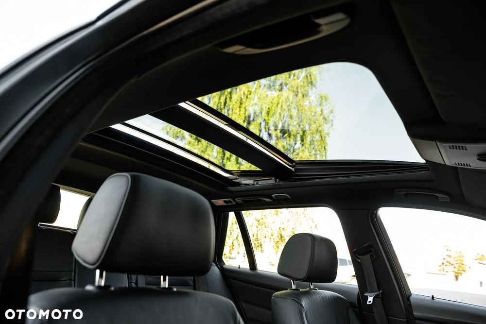 BMW Seria 3 325i xDrive Edition Lifestyle - 25