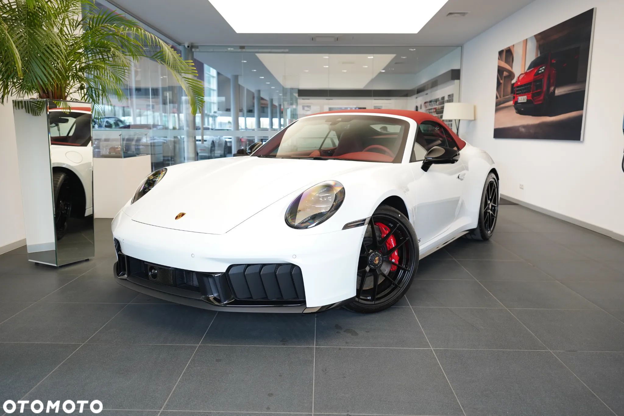 Porsche 911 Carrera GTS Cabrio - 1