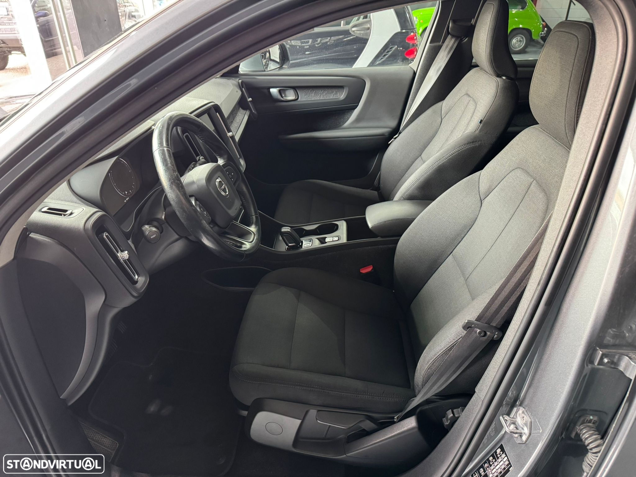Volvo XC 40 2.0 D3 Momentum Plus Geartronic - 11