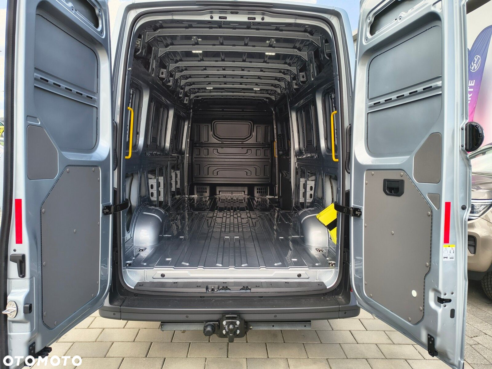 Volkswagen Crafter 35 2.0 TDI L4H3 4490 177KM AUTOMAT - 5