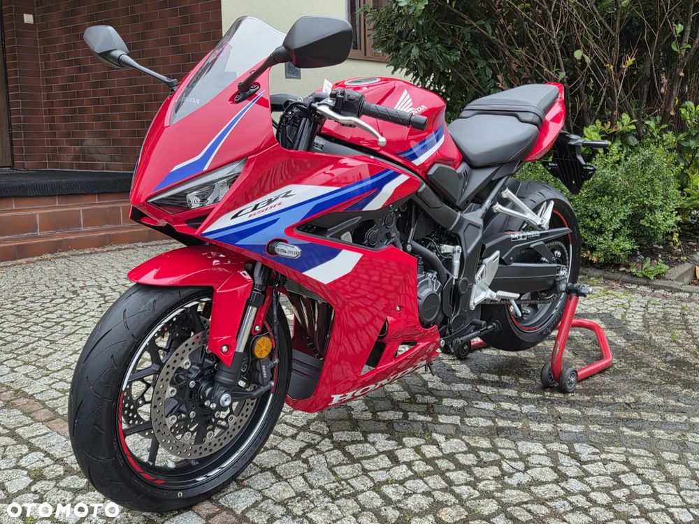 Honda CBR - 1