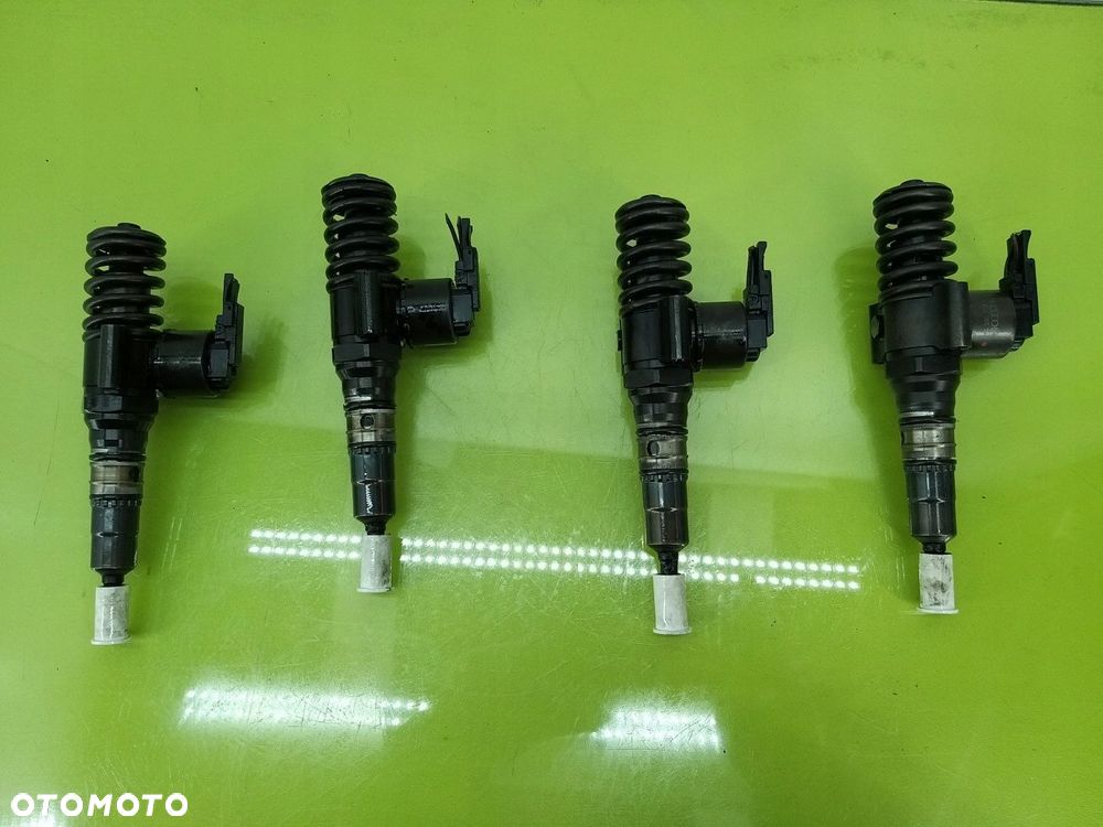 Komplet wtrysków wtryski Audi A4 B7 2,0 TDI 04-07 R 0414720403 03G132073G - 1
