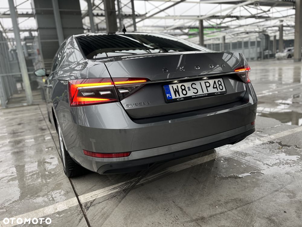 Skoda Superb 2.0 TDI SCR Ambition DSG - 8