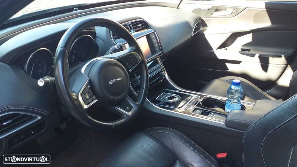 Jaguar XE 2.0 D R-Sport Aut. - 7