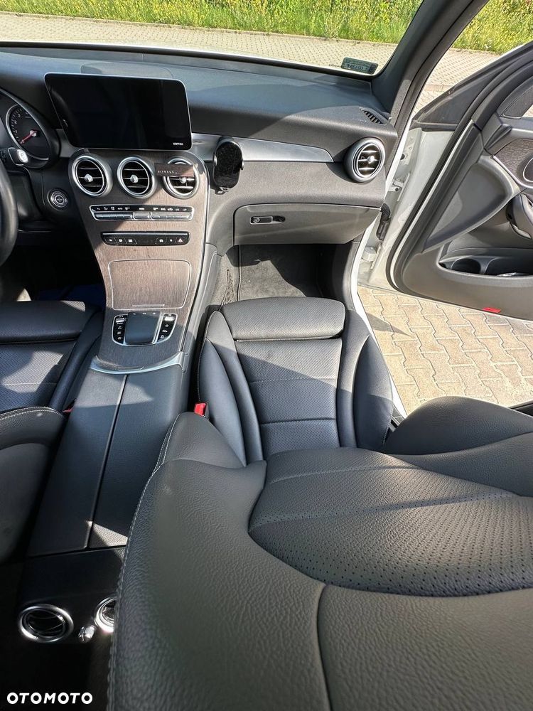 Mercedes-Benz GLC Coupe 200 - 19