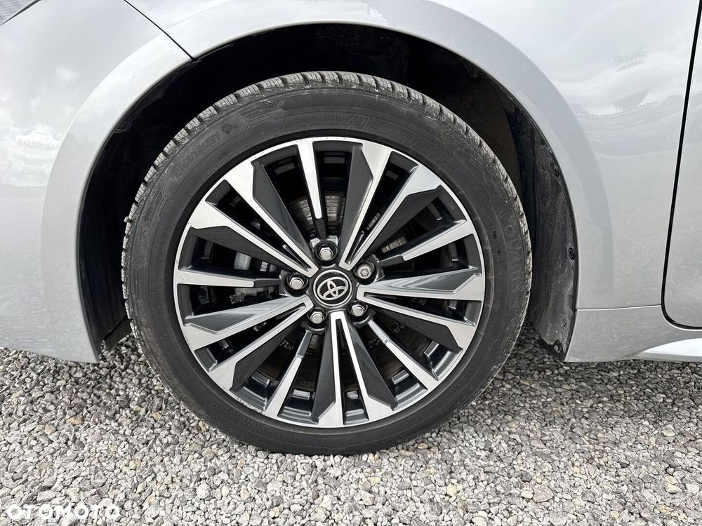 Toyota Corolla 1.8 Hybrid Style - 17