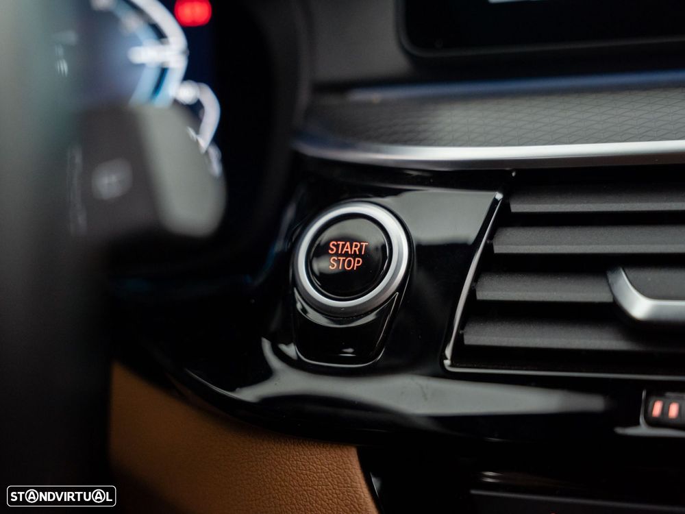 BMW 520 e Pack M - 28