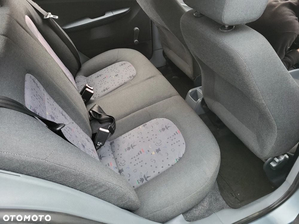 Skoda Fabia 1.4 16V Style Edition - 31