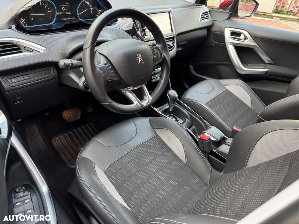 Peugeot 2008 PureTech 110 Stop&Start EAT6 Allure - 11