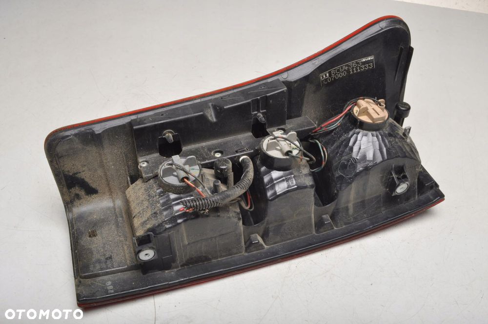 ISUZU D-MAX II LAMPA PRAWA TYLNA PRAWY TYŁ - 9