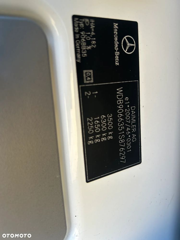 Mercedes-Benz Sprinter - 24