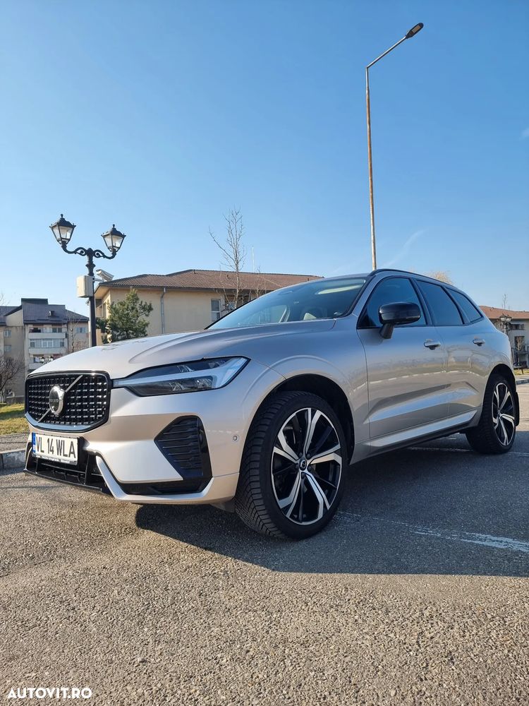 Volvo XC 60 B4 MHEV AT FWD Plus Dark - 7