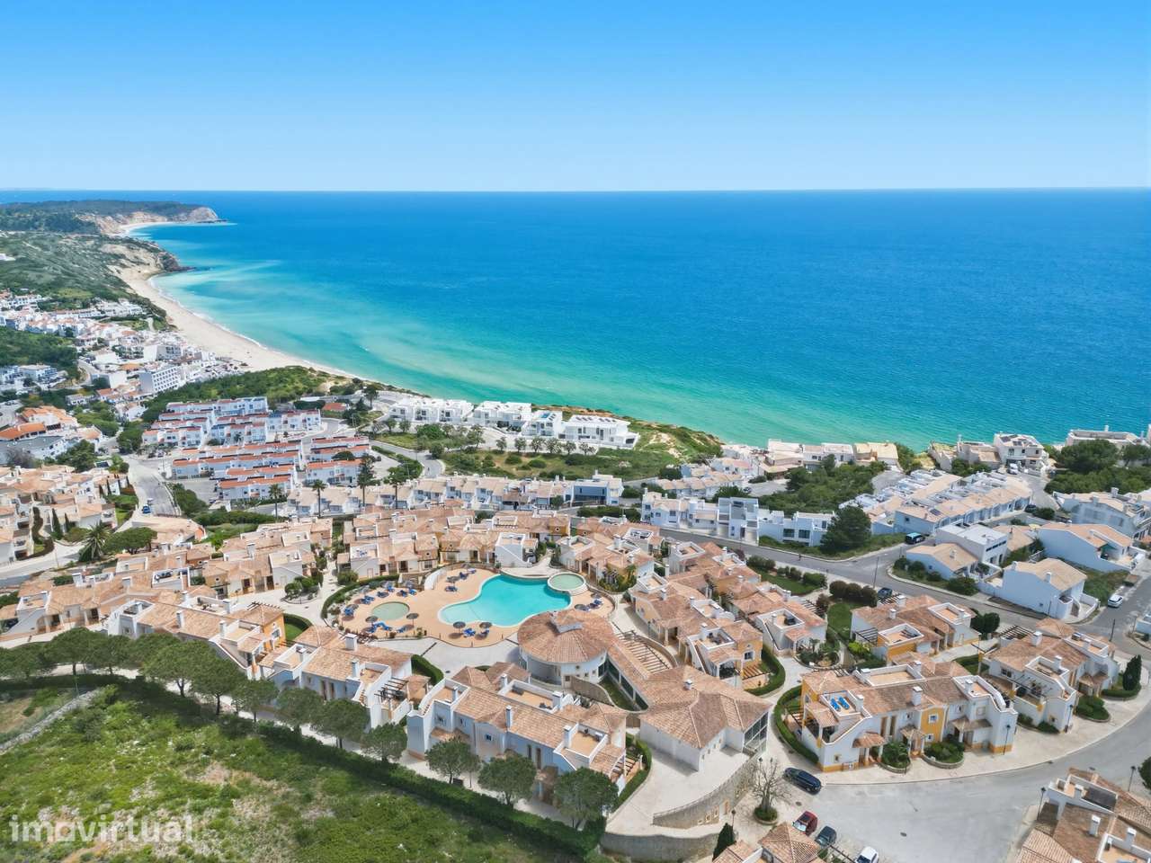 Venda - Casa geminada Budens (Praia da Salema) - Grande imagem: 3/44