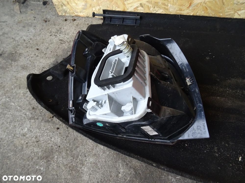 Lampa Prawy tył VW Polo 6R 6R0945258A - 4