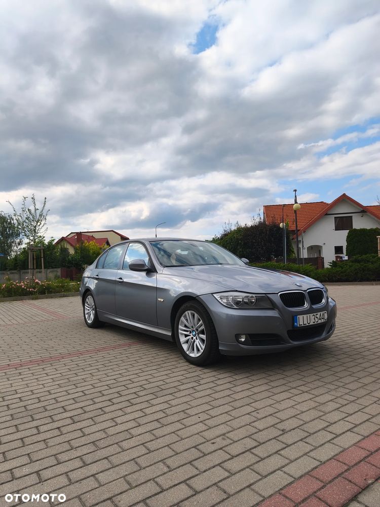 BMW Seria 3 318d DPF Edition Exclusive - 1