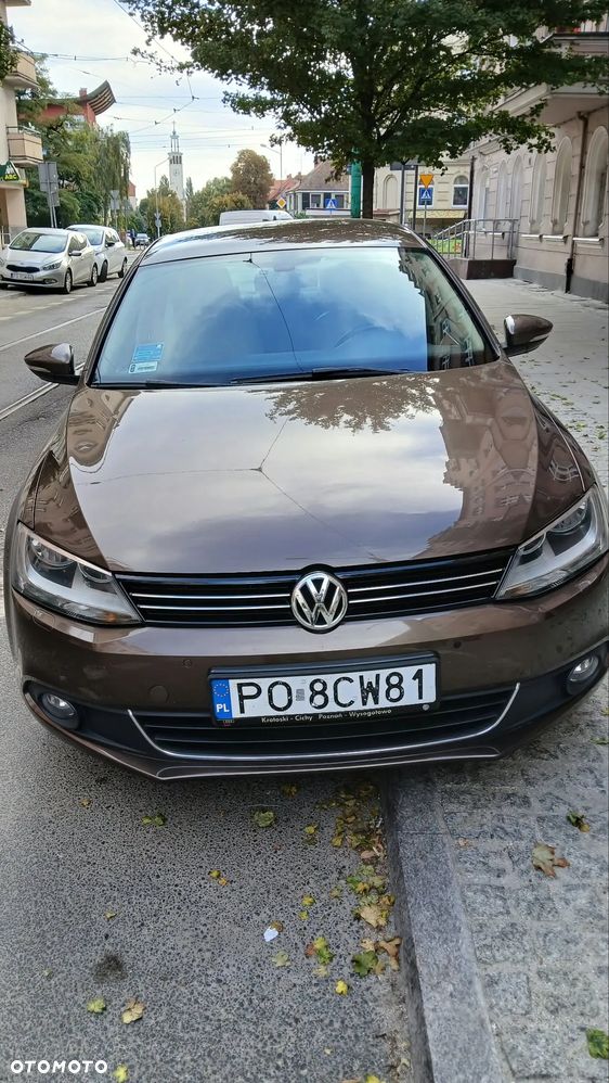 Volkswagen Jetta - 1