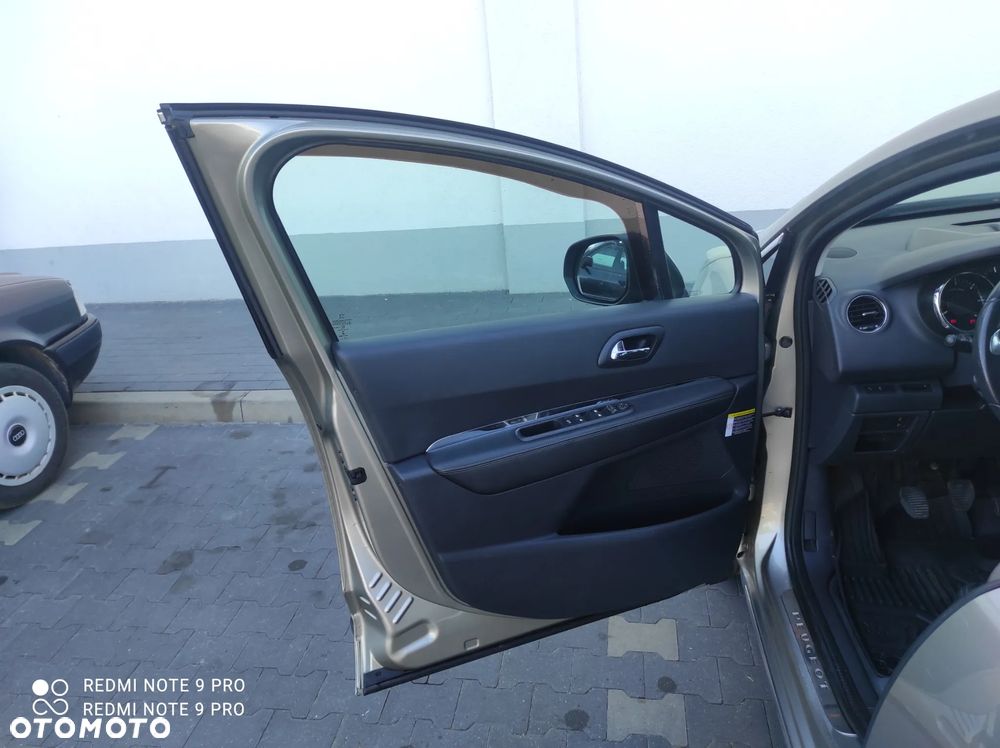 Peugeot 3008 - 11