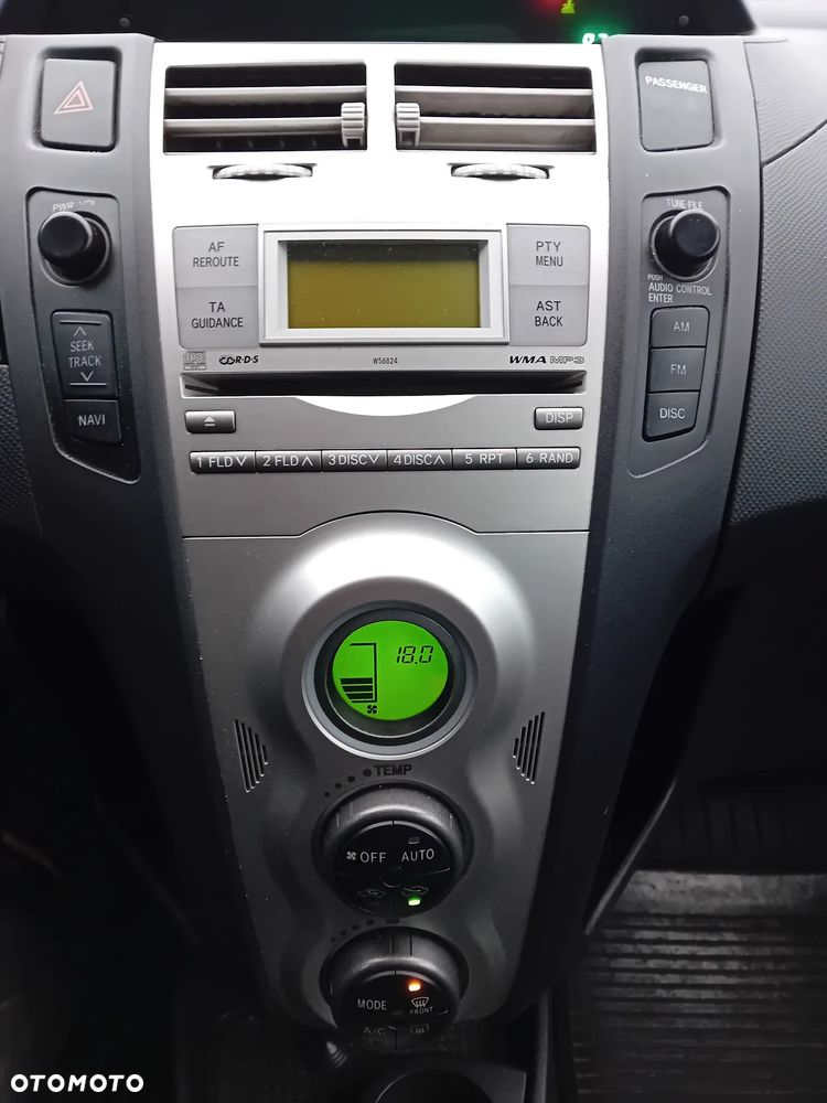 *TOYOTA YARIS II* Samochód na części - 6