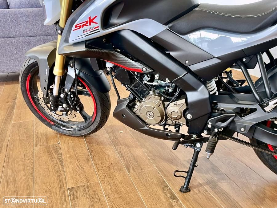 QJ Motor SRK 125S Naked - 11