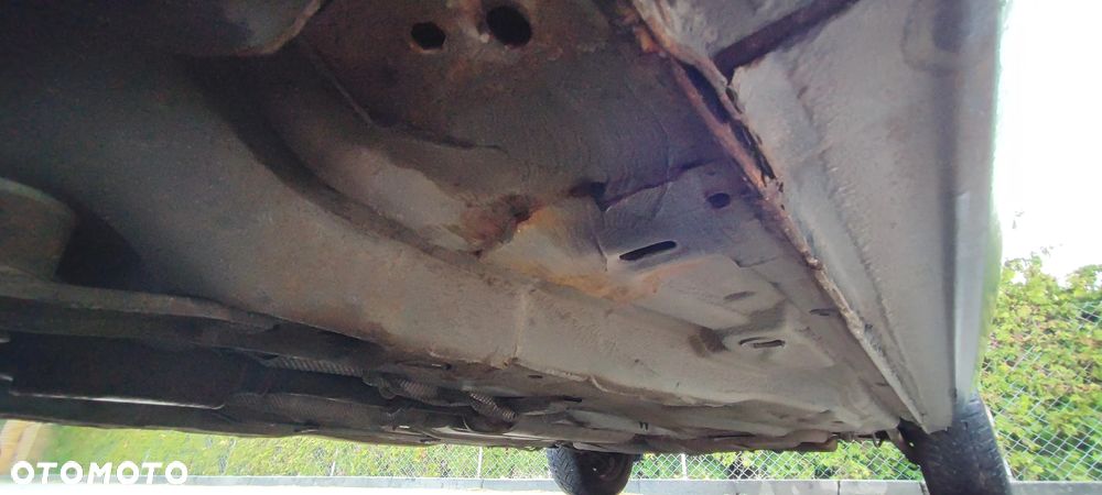 Ford Mondeo 1.8 Trend X100 / X - 24