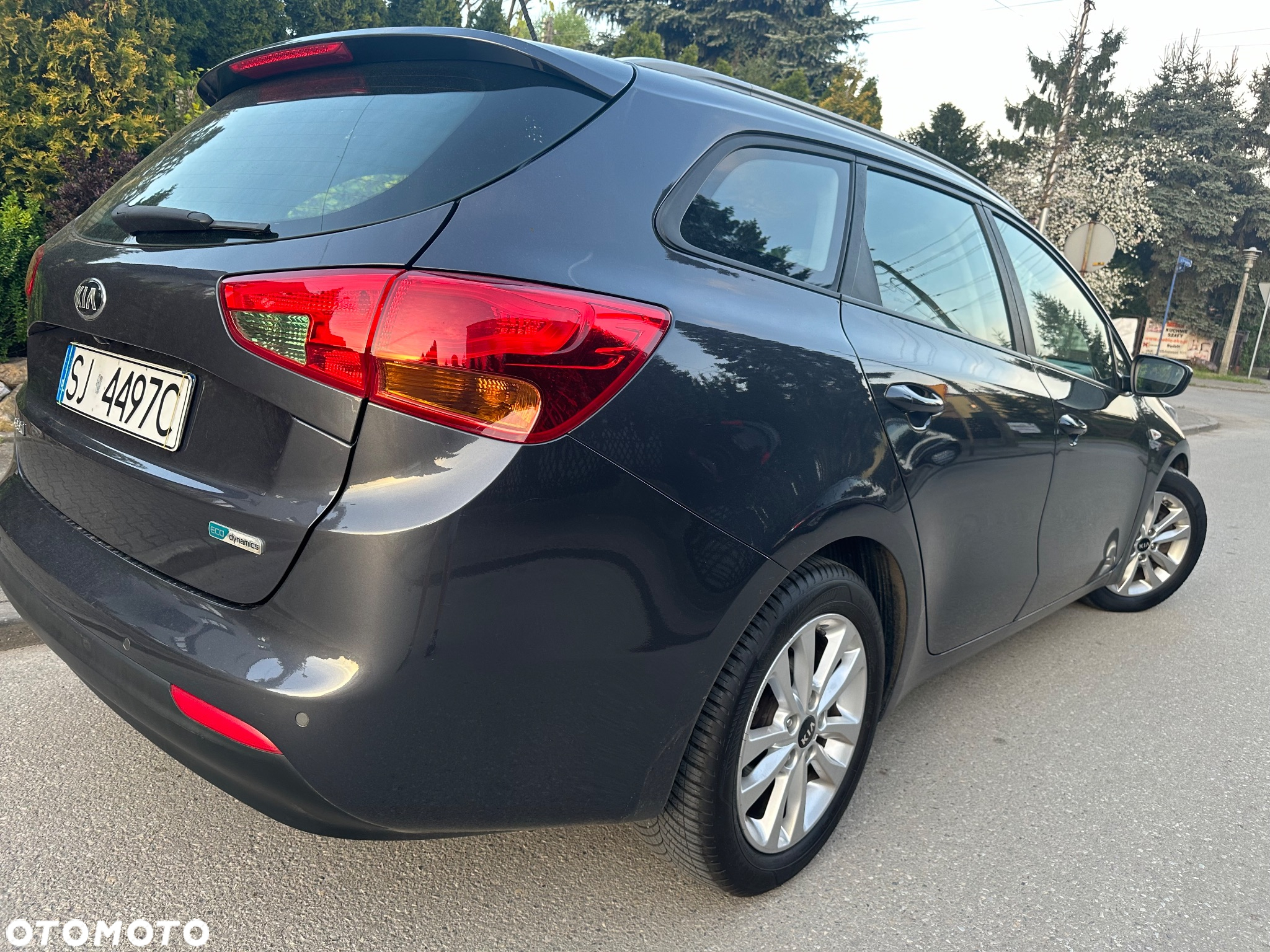 Kia Ceed 1.6 CRDi 136 ISG SW Spirit - 17