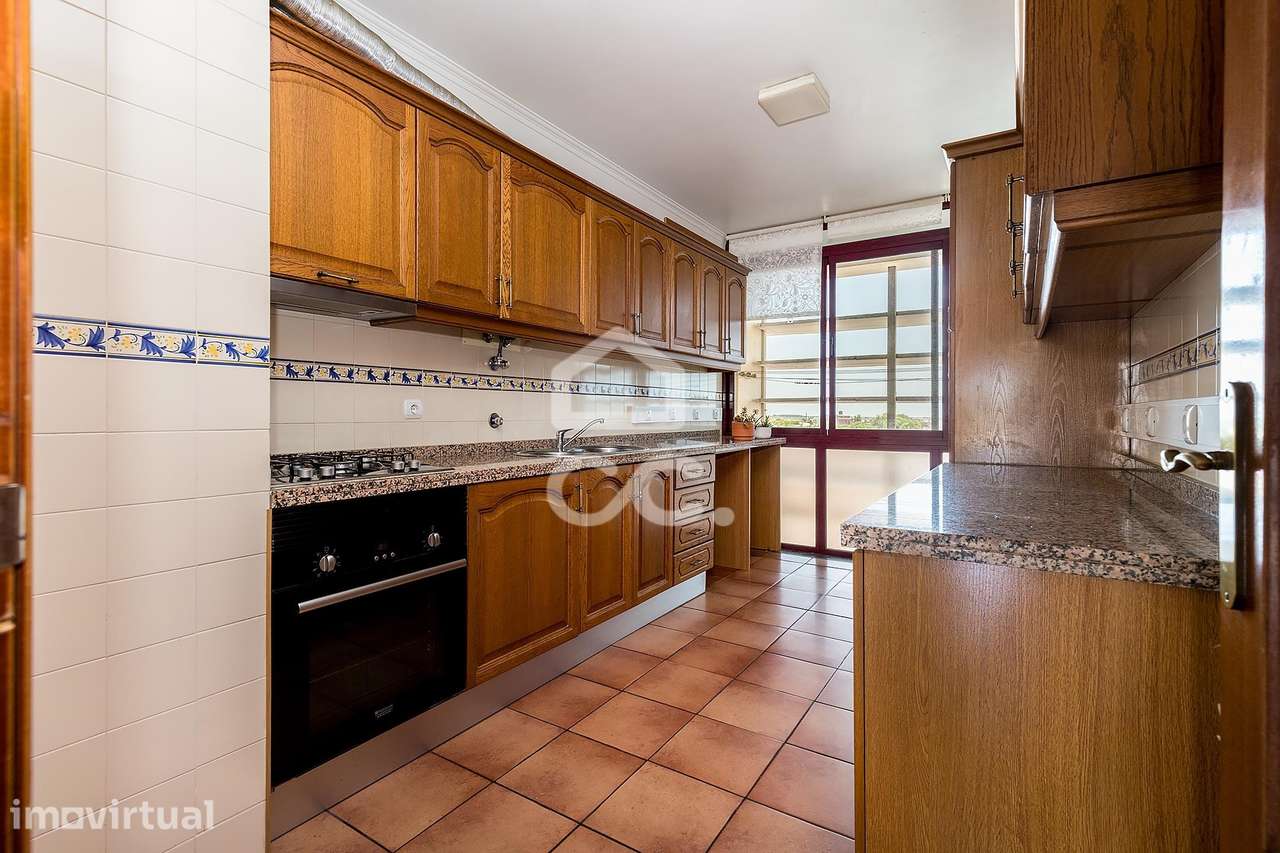 Apartamento T3 c/ Varanda | Quinta do Rosário, Évora - Grande imagem: 4/38