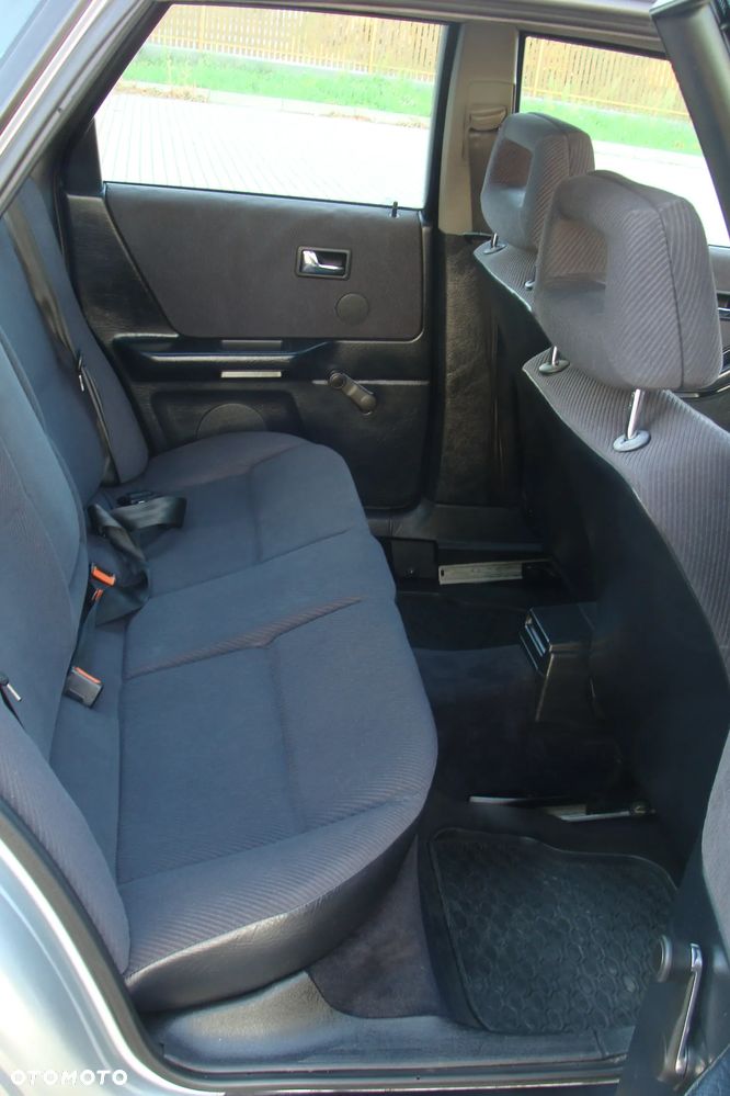 Audi 80 2.0 E - 9
