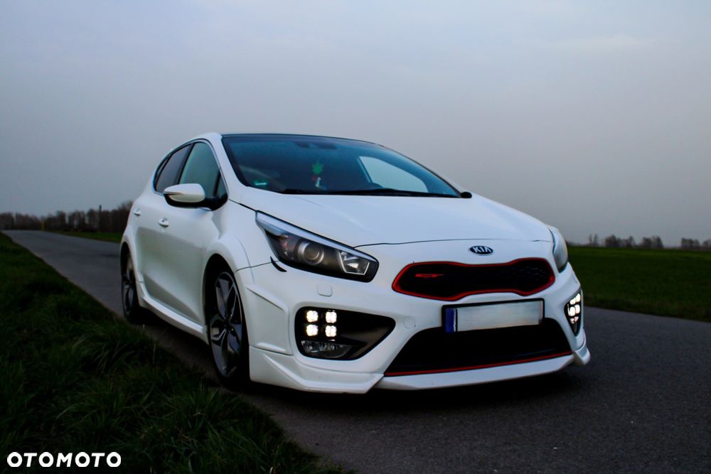 Kia Ceed 1.6 T-GDI GT XL - 1