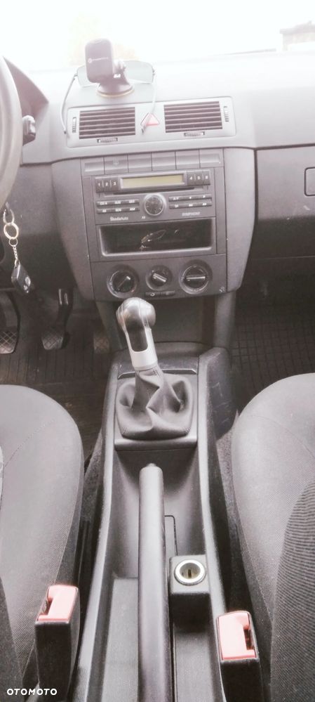 Skoda Fabia - 8