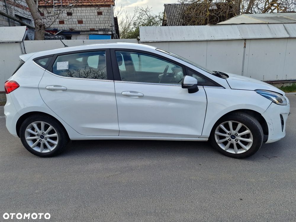 Ford Fiesta - 6