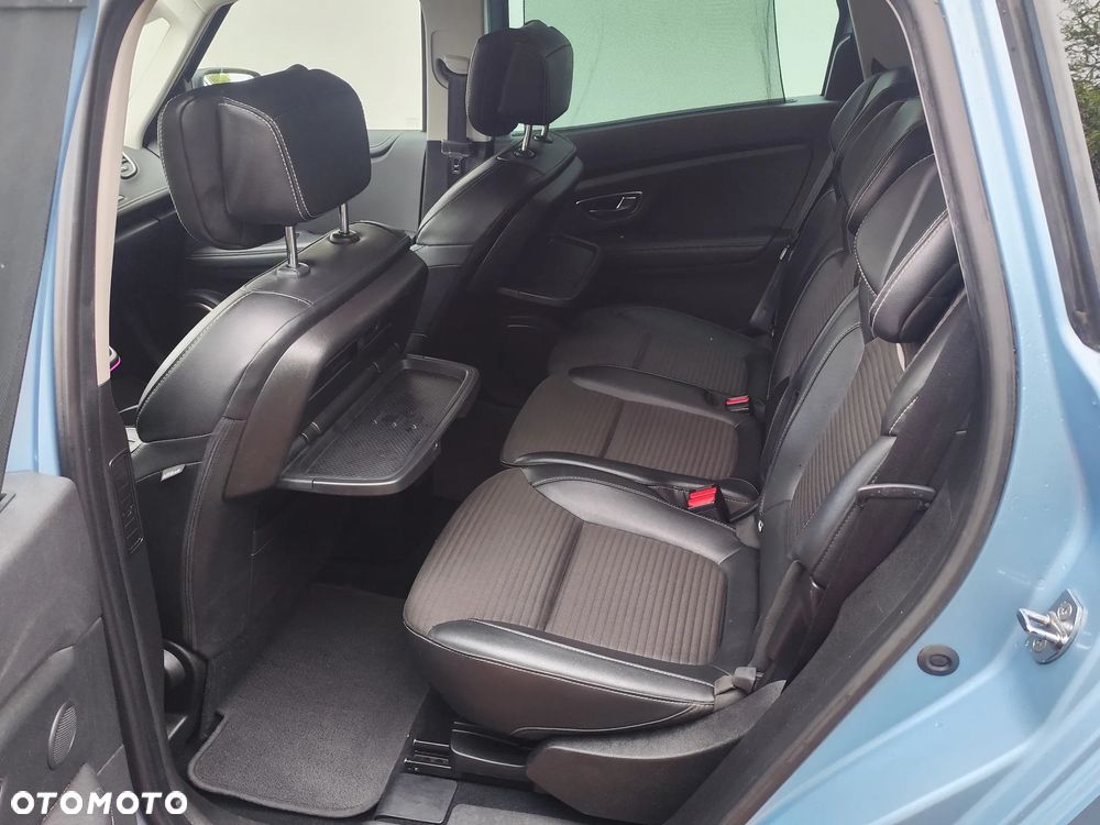 Renault Grand Scenic ENERGY TCe 130 BOSE EDITION - 19