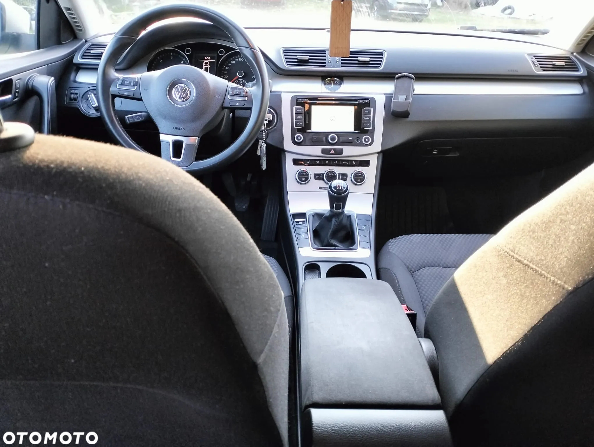 Volkswagen Passat Variant 2.0 TDI BlueMotion Technology Trendline - 11