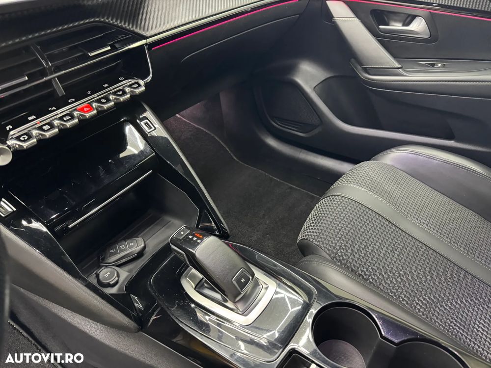 Peugeot 208 PureTech 130 EAT8 GT - 25