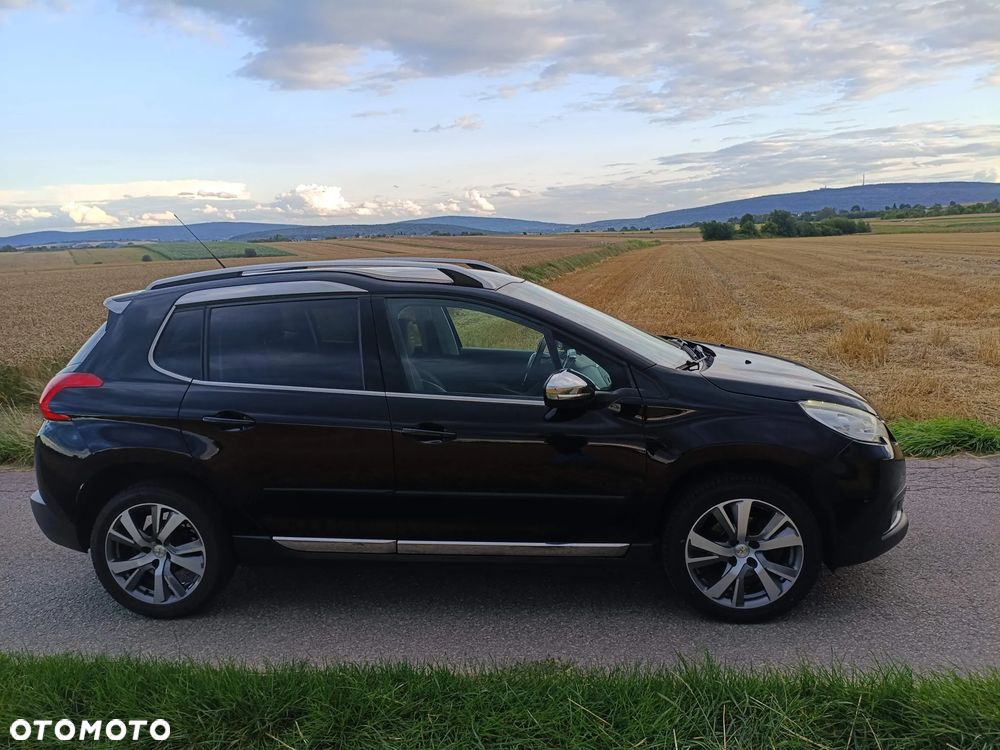 Peugeot 2008 1.6 e-HDi Allure S&S - 5