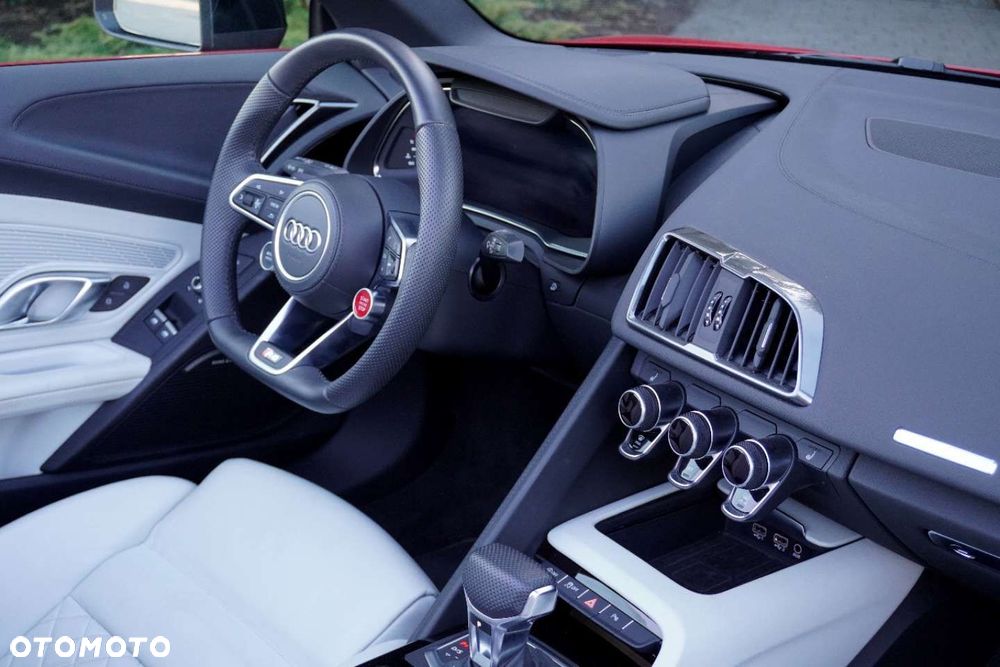 Audi R8 Spyder V10 RWD Performance - 20