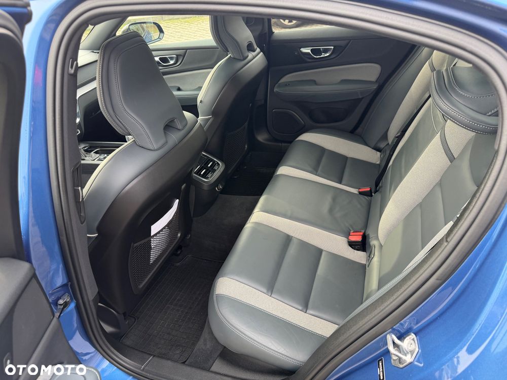 Volvo S60 T6 AWD Geartronic RDesign - 31