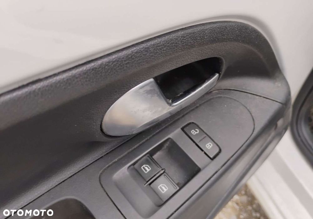 Volkswagen up! - 12