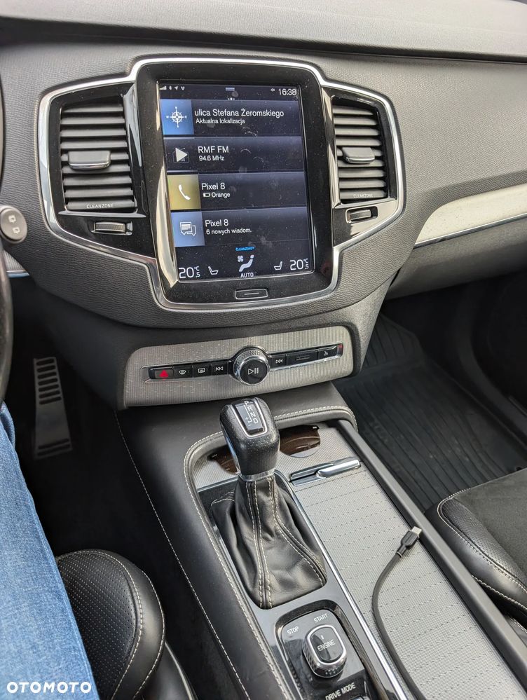 Volvo XC 90 - 2