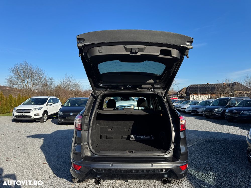 Ford Kuga 2.0 TDCi 4x4 Aut. ST-Line - 10