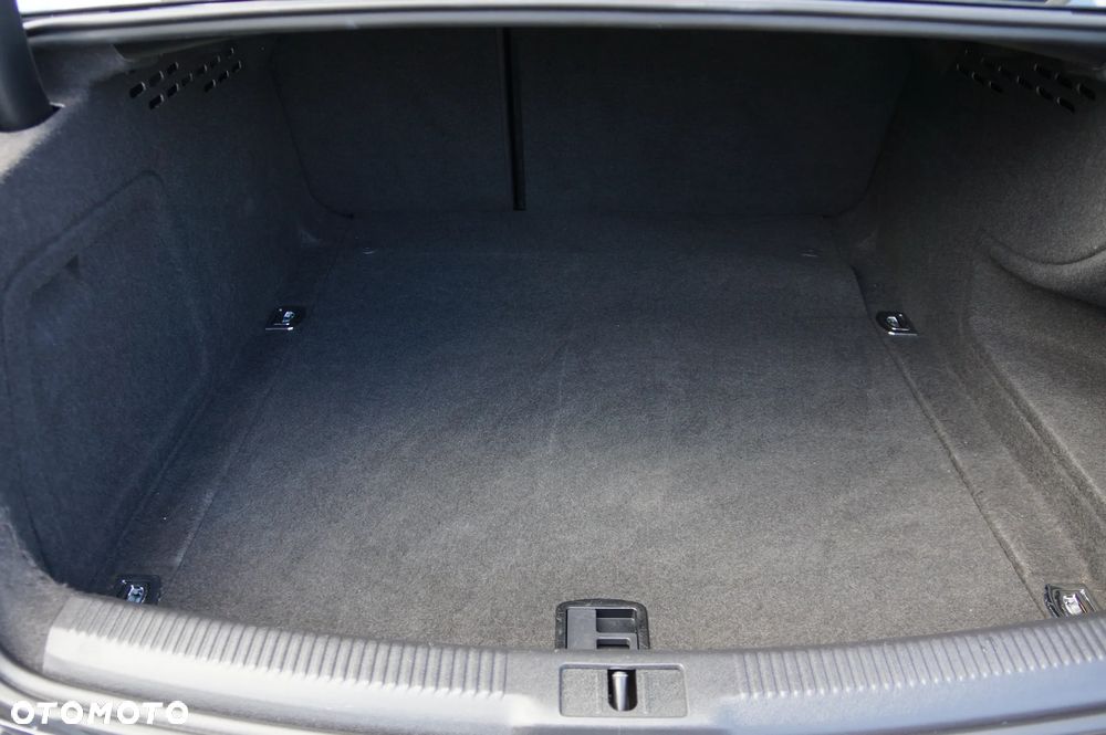 Audi A4 Limousine 2.0 TDI DPF quattro Attraction - 29