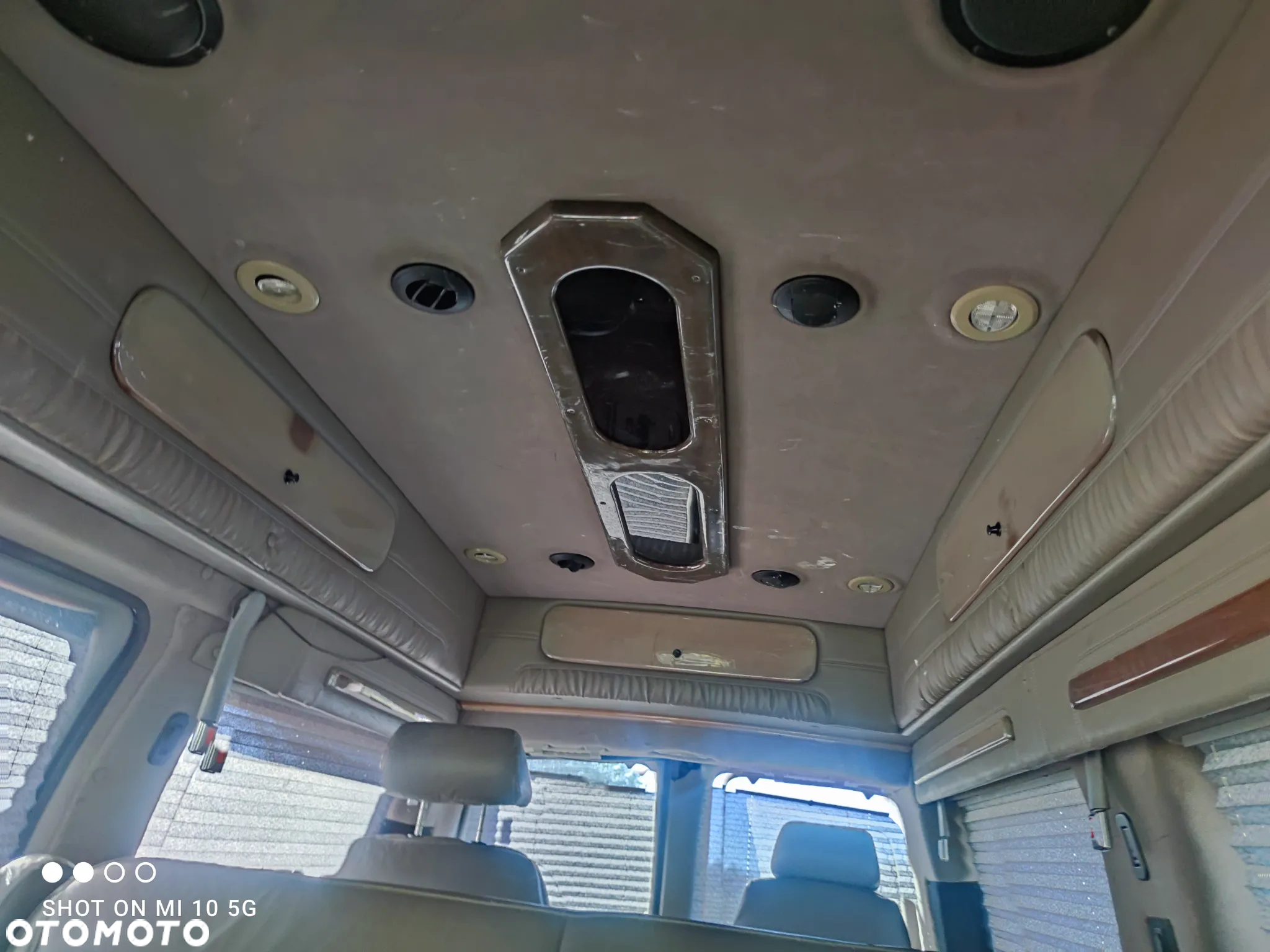 Chevrolet Express - 22