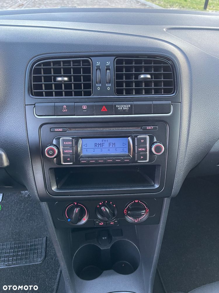 Volkswagen Polo - 12