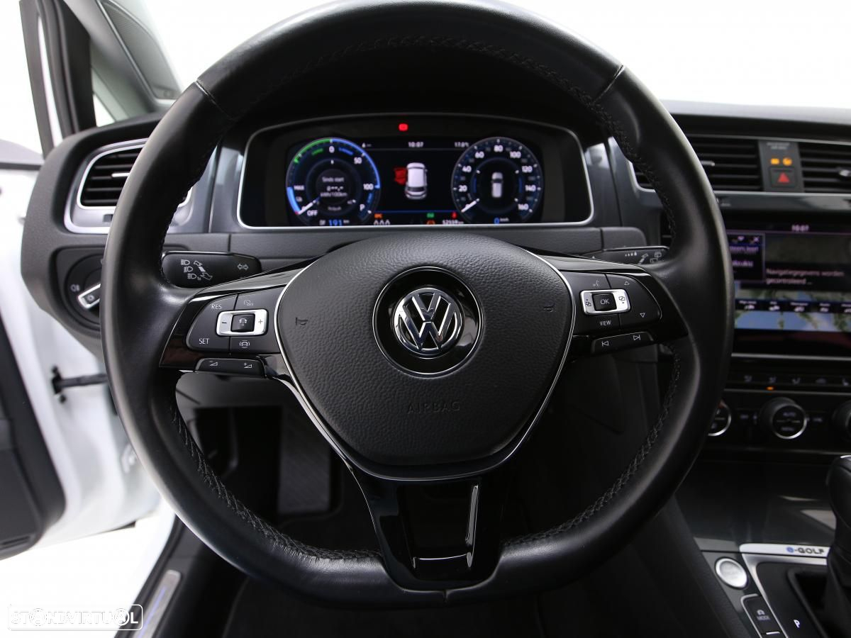 VW e-Golf AC/DC - 16