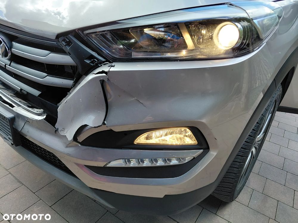 Hyundai Tucson 1.7 CRDI BlueDrive GO 2WD - 19