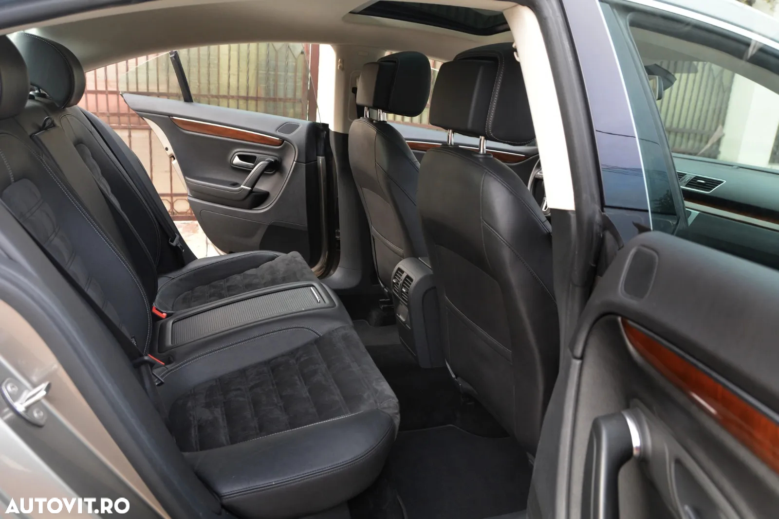 Volkswagen Passat CC 2.0 TDI 4Motion BlueMotion Technology - 16