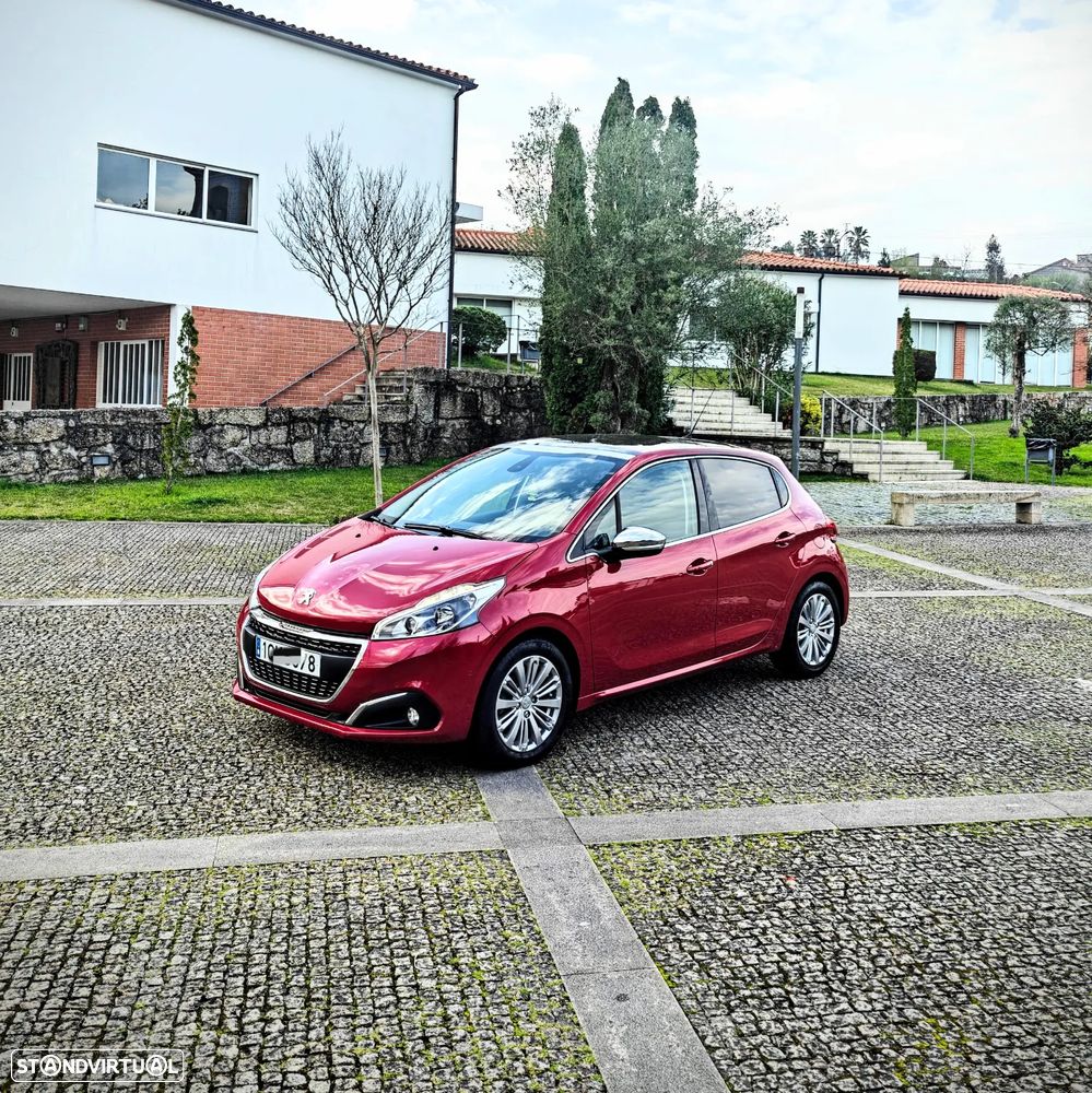 Peugeot 208 1.2 PureTech GT Line - 2