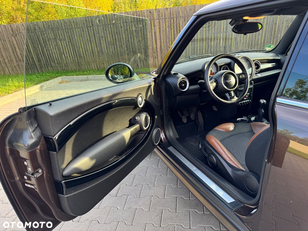 MINI Cooper Standard - 25