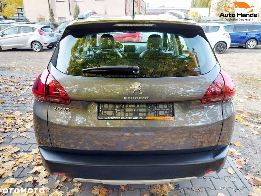Peugeot 2008 - 10